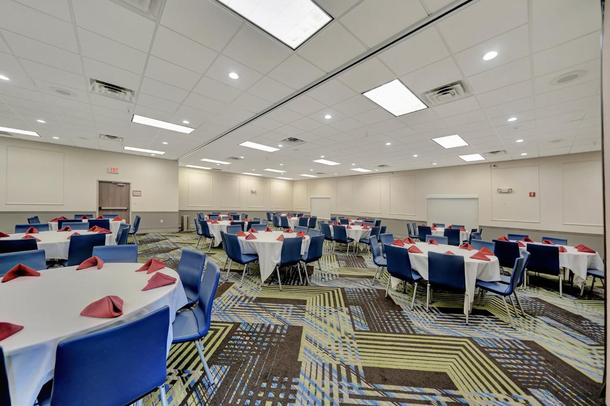 Holiday Inn Express Hotel & Suites Beatrice By Ihg Exteriör bild