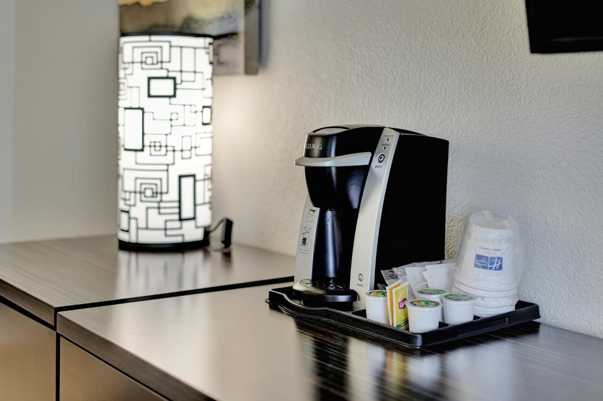 Holiday Inn Express Hotel & Suites Beatrice By Ihg Exteriör bild
